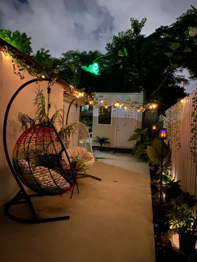 Tiny Place W Private Hot Jacuzzi 7 Min To Miami International Airport Zewnętrze zdjęcie