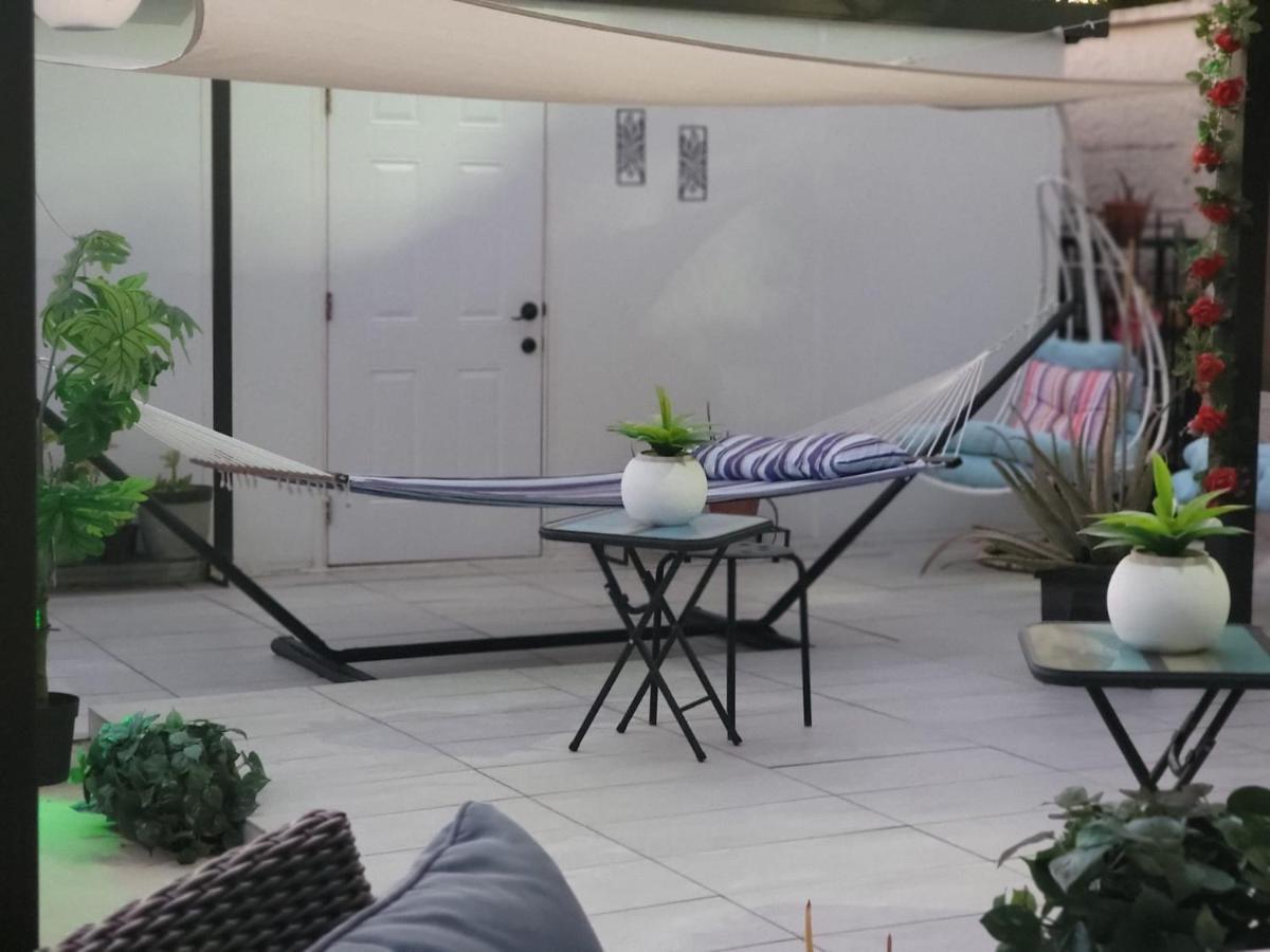 Tiny Place W Private Hot Jacuzzi 7 Min To Miami International Airport Zewnętrze zdjęcie