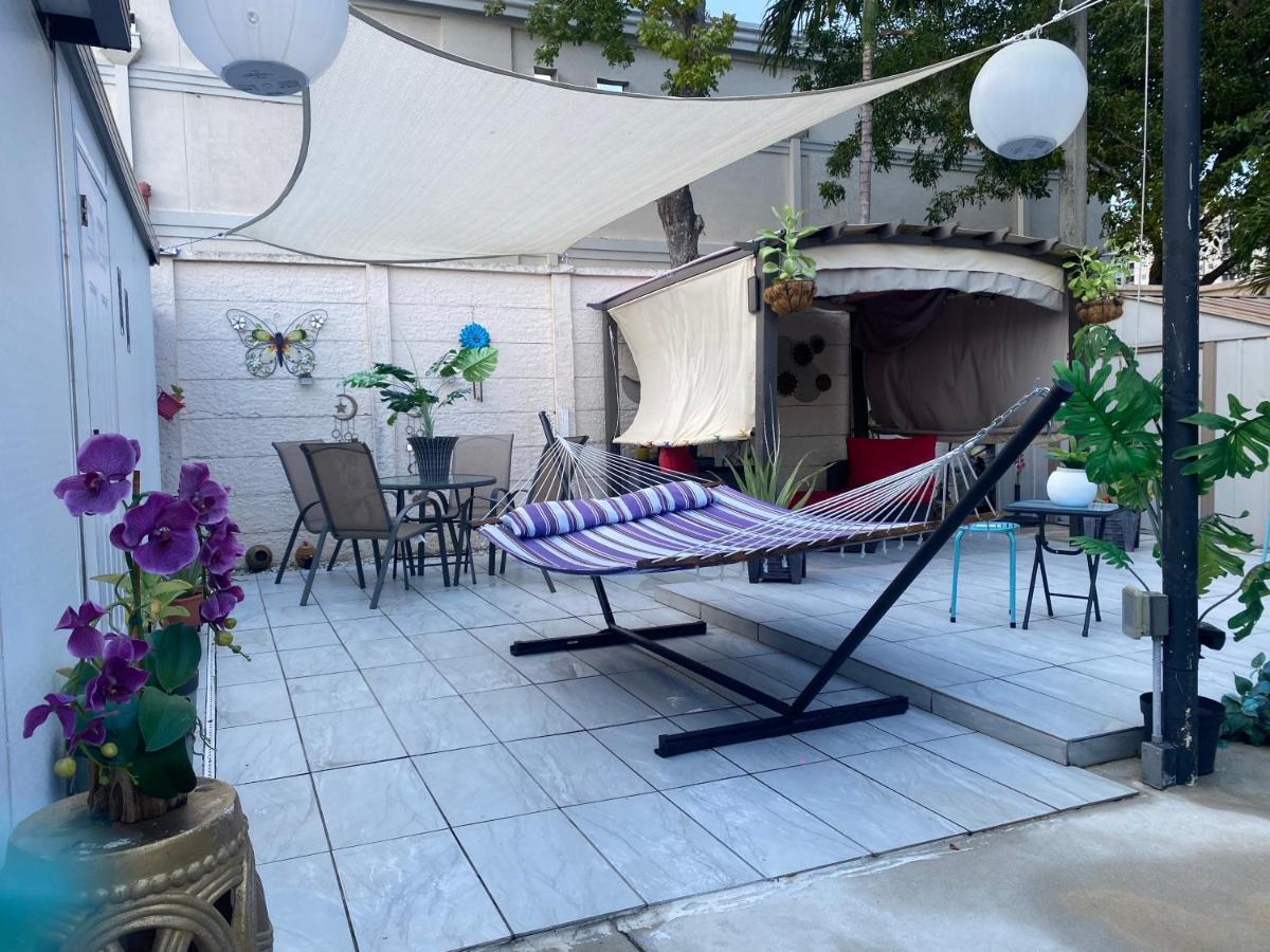 Tiny Place W Private Hot Jacuzzi 7 Min To Miami International Airport Zewnętrze zdjęcie
