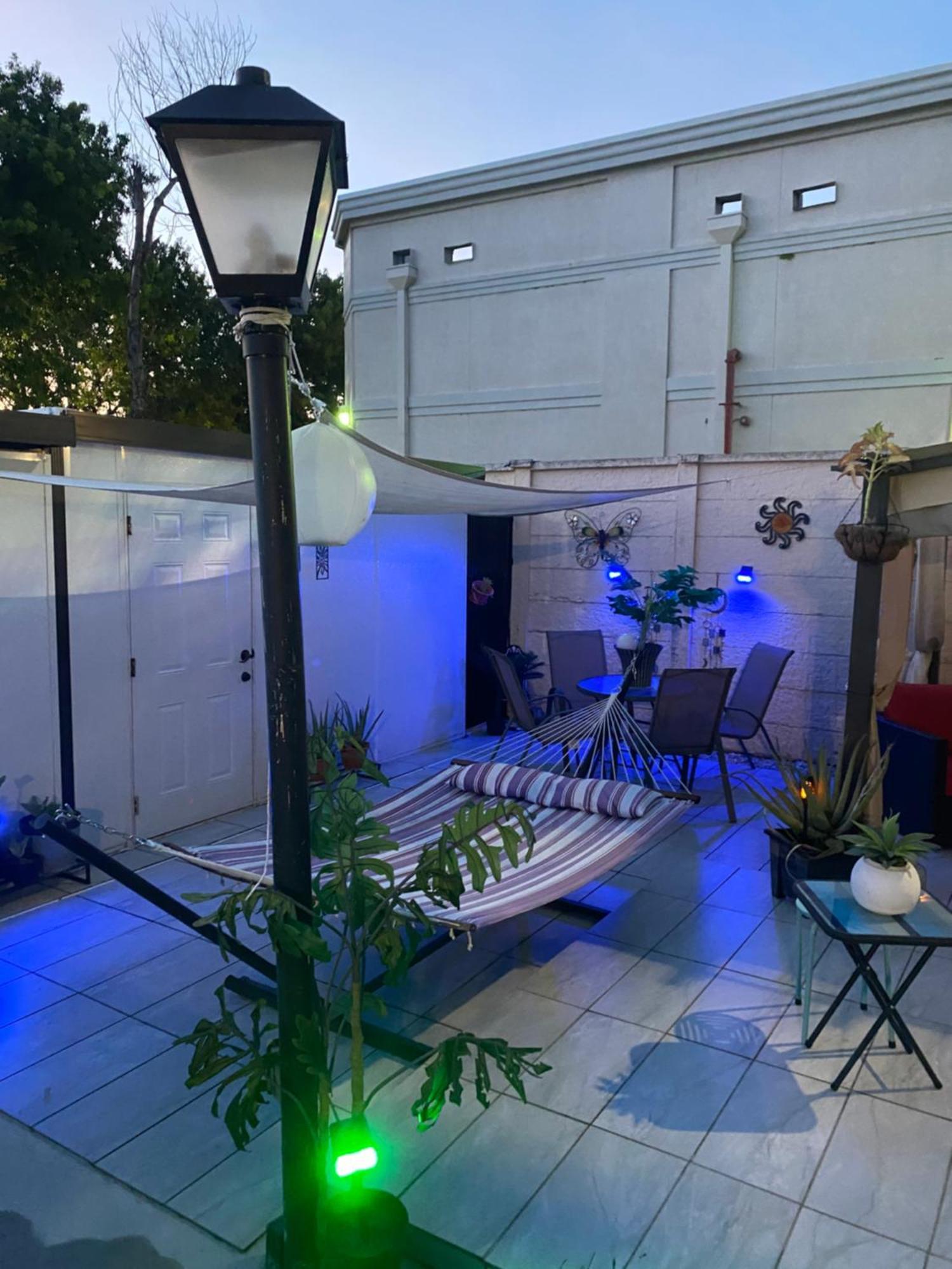 Tiny Place W Private Hot Jacuzzi 7 Min To Miami International Airport Zewnętrze zdjęcie